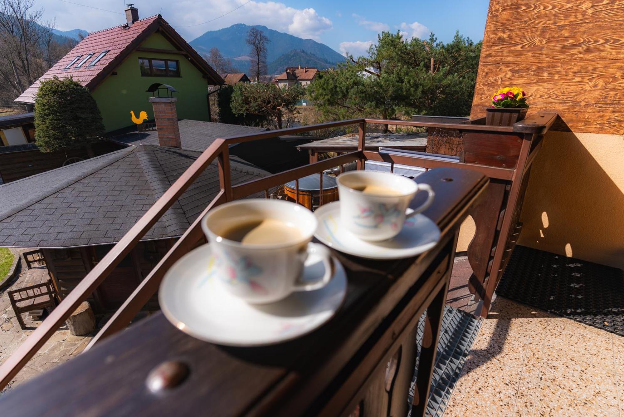 Privat Prima Hotel Liptovský Ján Екстериор снимка